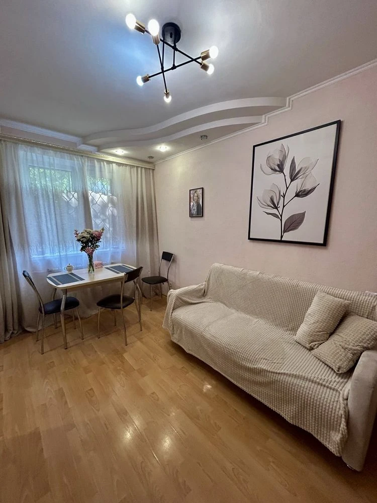3k sq.m. Brigady Charters (Rybalka) 3, 2/5, major renovation