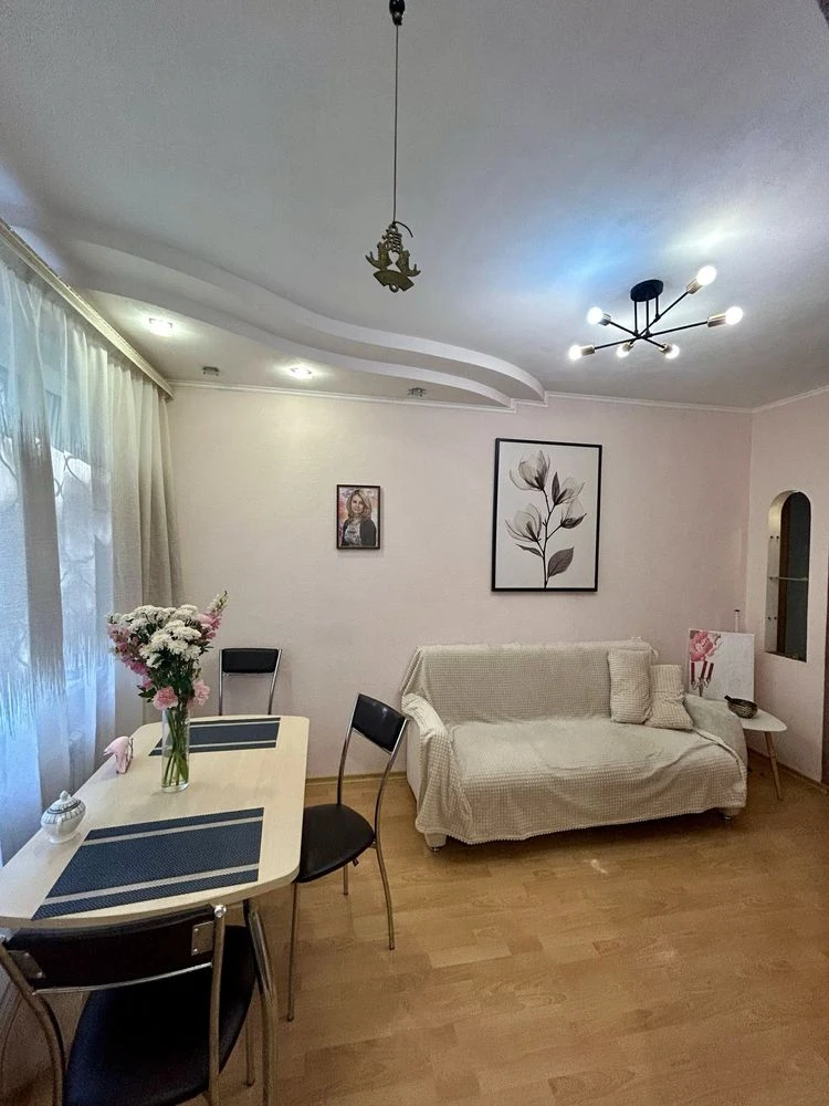3k sq.m. Brigady Charters (Rybalka) 3, 2/5, major renovation