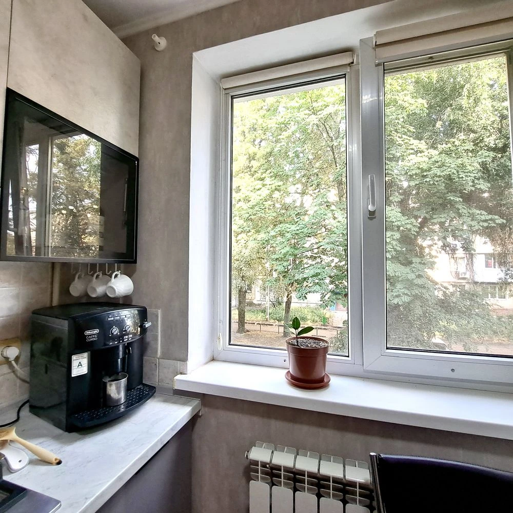 3k sq.m. Brigady Charters (Rybalka) 3, 2/5, major renovation