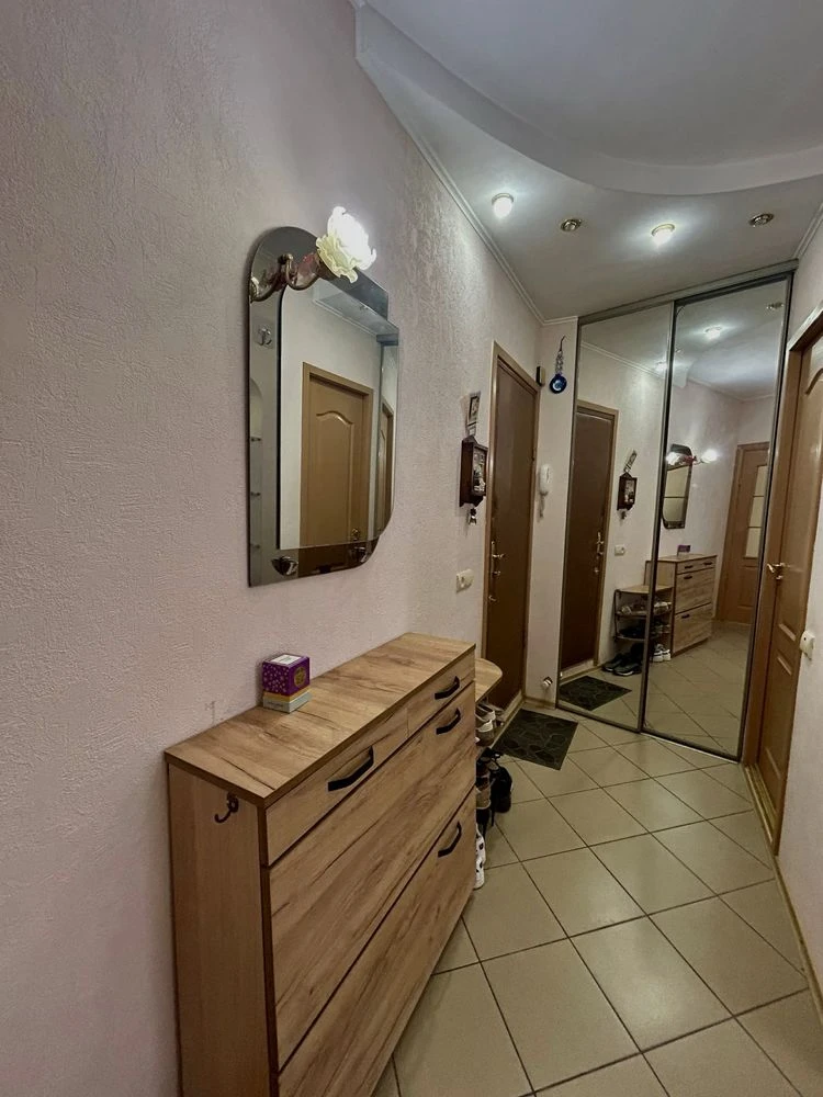 3k sq.m. Brigady Charters (Rybalka) 3, 2/5, major renovation