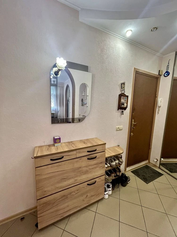 3k sq.m. Brigady Charters (Rybalka) 3, 2/5, major renovation