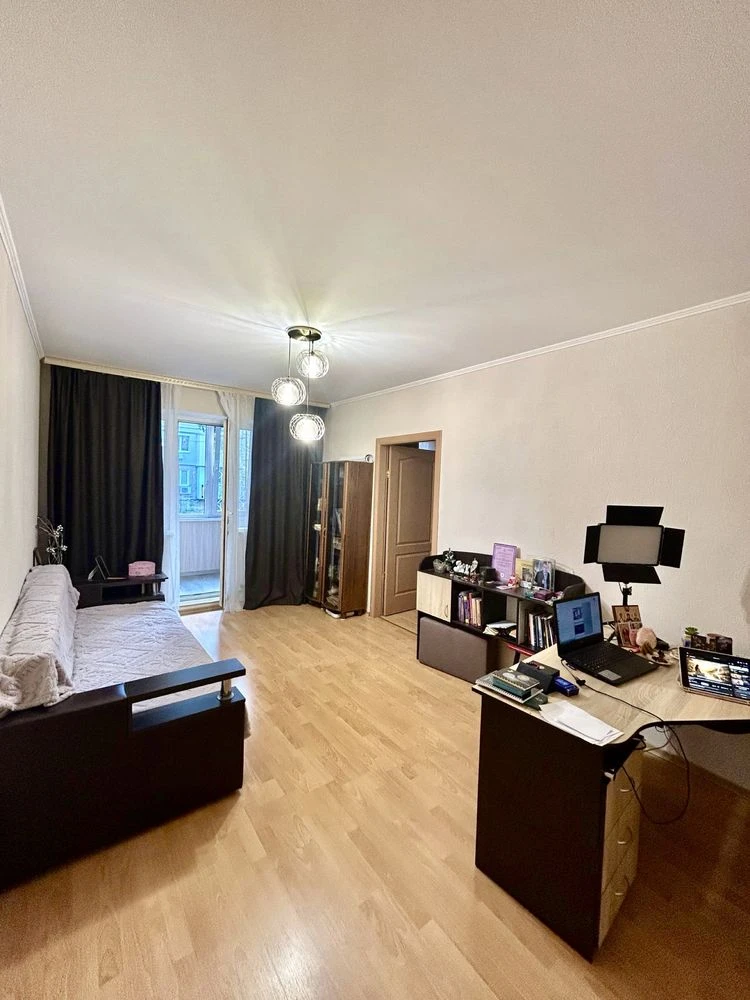 3k sq.m. Brigady Charters (Rybalka) 3, 2/5, major renovation