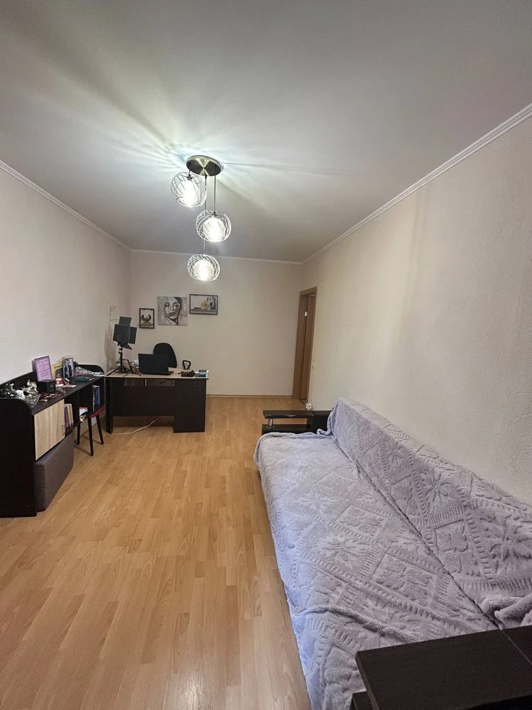 3k sq.m. Brigady Charters (Rybalka) 3, 2/5, major renovation