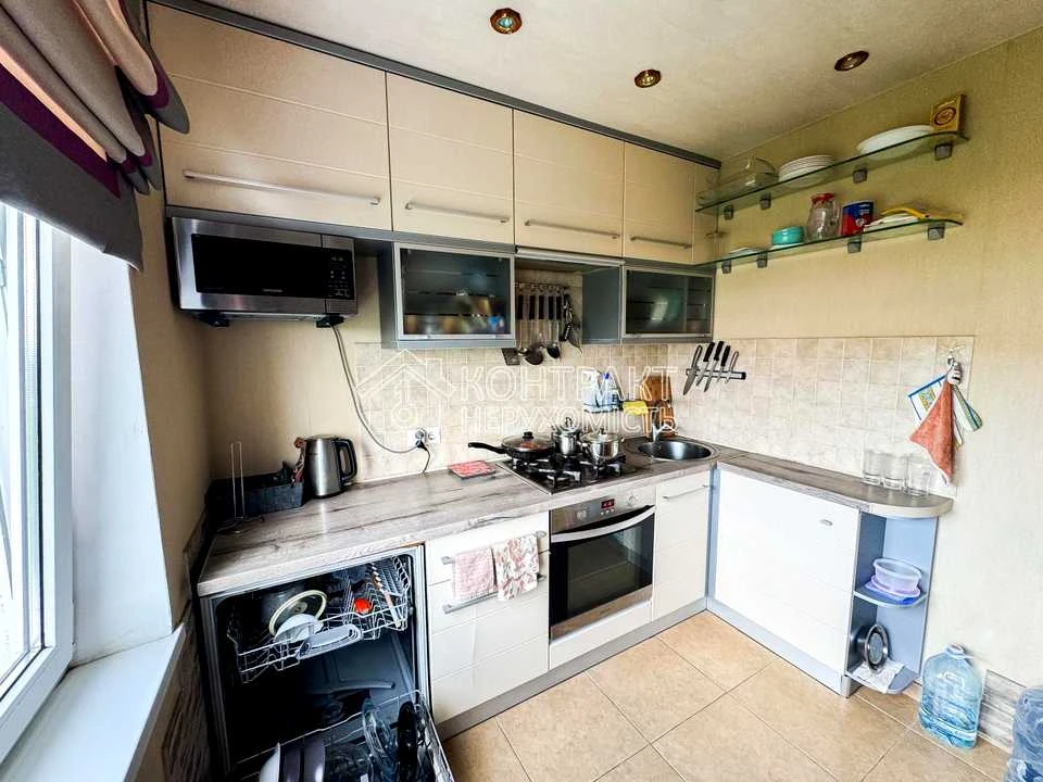 Apartment. Kharkiv, Svitla St.