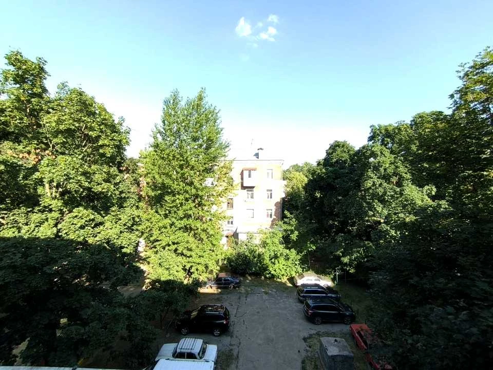 Apartment. Kharkiv, Industrial Avenue (Frunze)