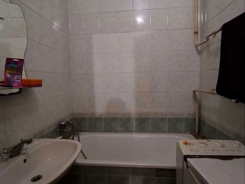 Apartment. Kharkiv, Industrial Avenue (Frunze)