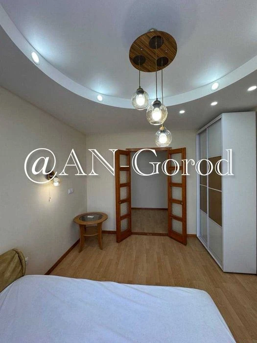 For sale 3-room apartment 64 sq.m. in Saltovka, on Amosova Street,
