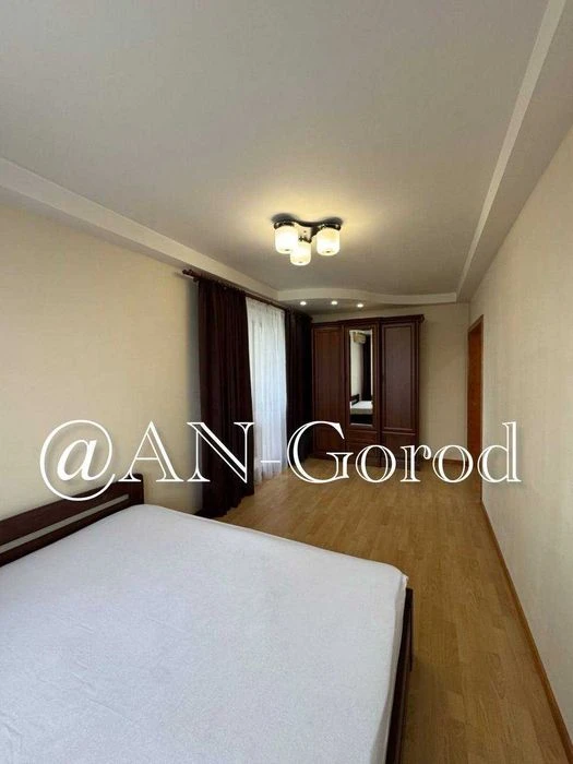 For sale 3-room apartment 64 sq.m. in Saltovka, on Amosova Street,