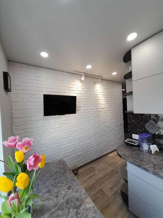 2-room apartment for sale, 7 minutes from Sportivna metro station