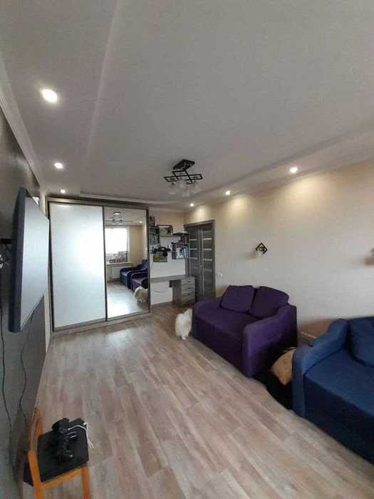2-room apartment for sale, 7 minutes from Sportivna metro station