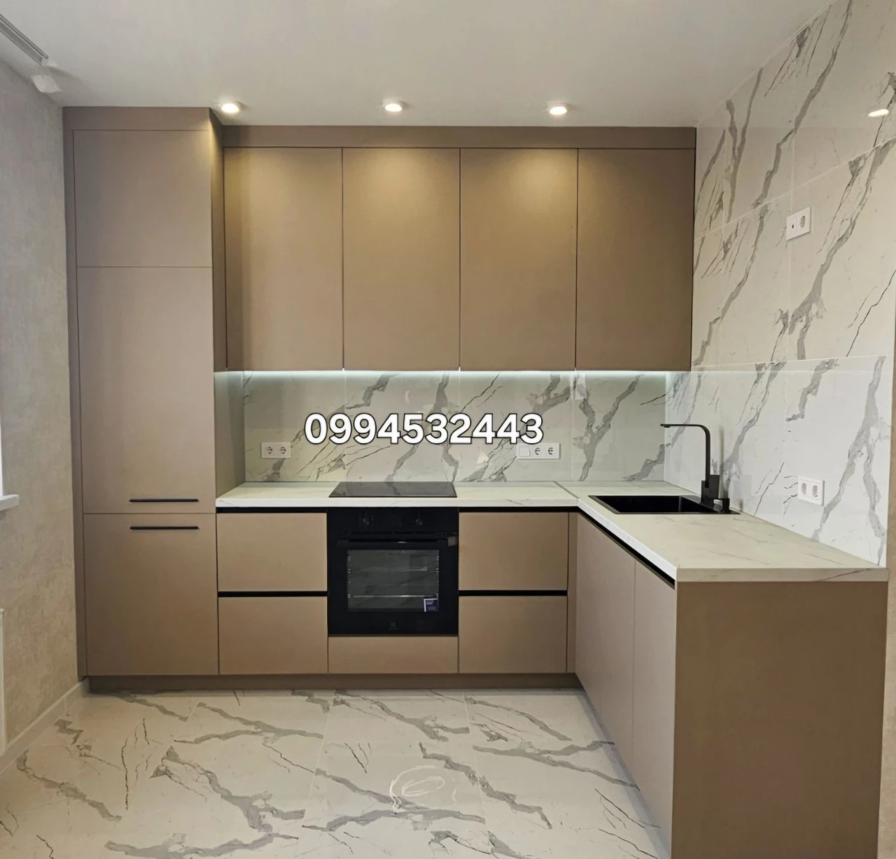 Selling a 2-bedroom apartment with renovation in the Oasis Heroes of Labor residential complex, Dom Za