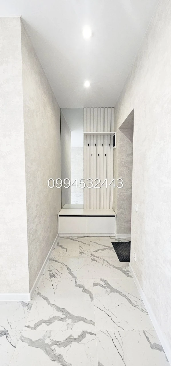 Selling a 2-bedroom apartment with renovation in the Oasis Heroes of Labor residential complex, Dom Za