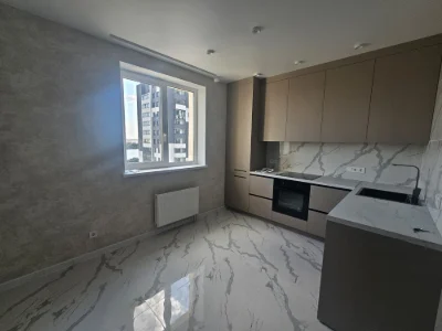 Selling a 2-bedroom apartment with renovation in the Oasis Heroes of Labor residential complex, Dom Za