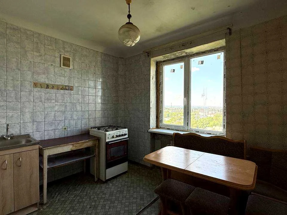 Apartment. Kharkiv, Kovtuna St.