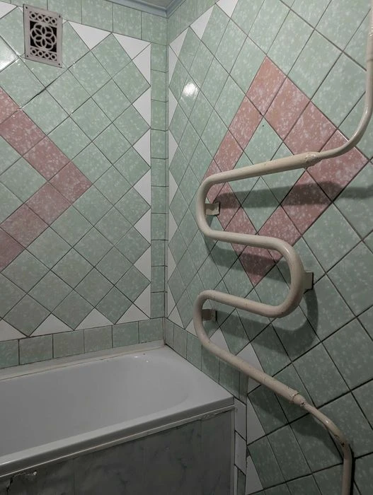 Three-room apartment for sale in Zalyutino