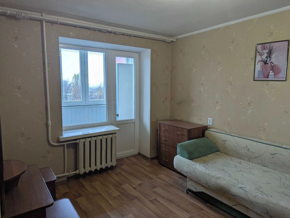 Three-room apartment for sale in Zalyutino