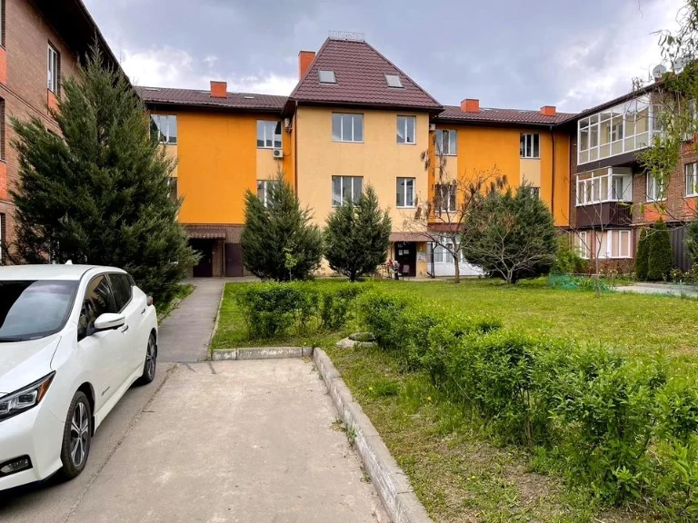 Apartment. Kharkiv, Novooleksandrivska St., (Building 5)