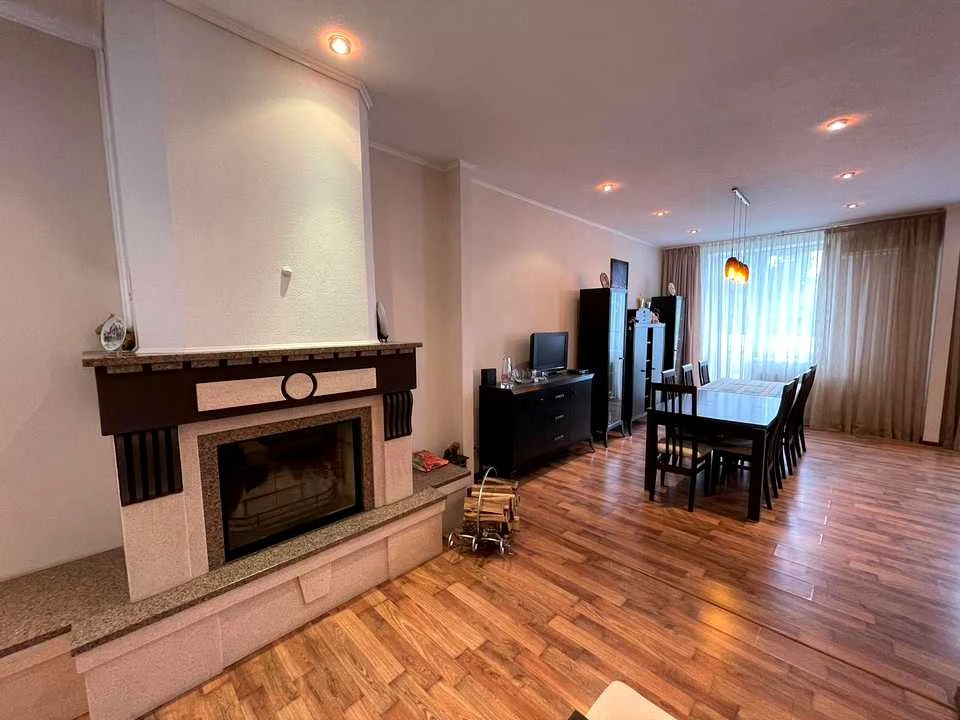 Apartment. Kharkiv, Novooleksandrivska St., (Building 5)