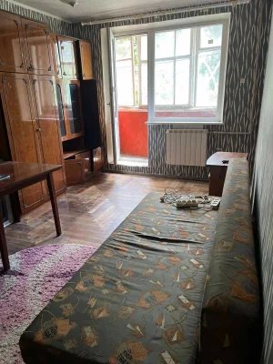 For sale: 1-room apartment. 124 Traktoro-Stroiteley Ave.