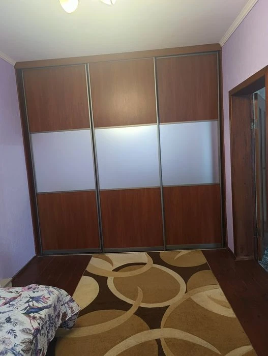 Своя. Центр. Госпром. 3-ком.кв. с ремонтом.
