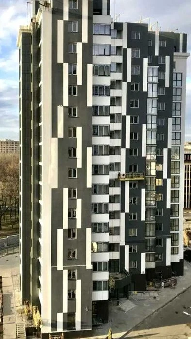 ЖК Театральный! САД ШЕВЧЕНКО! Стр сост  Продам 1К 68 м2