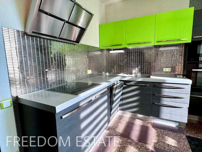 Apartment. Kharkiv, Otakara Yarosh Avenue.