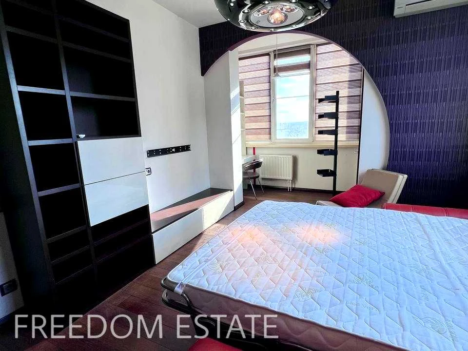 Apartment. Kharkiv, Otakara Yarosh Avenue.