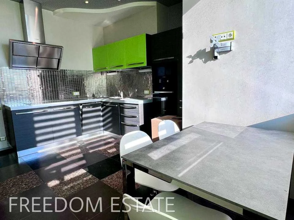 Apartment. Kharkiv, Otakara Yarosh Avenue.