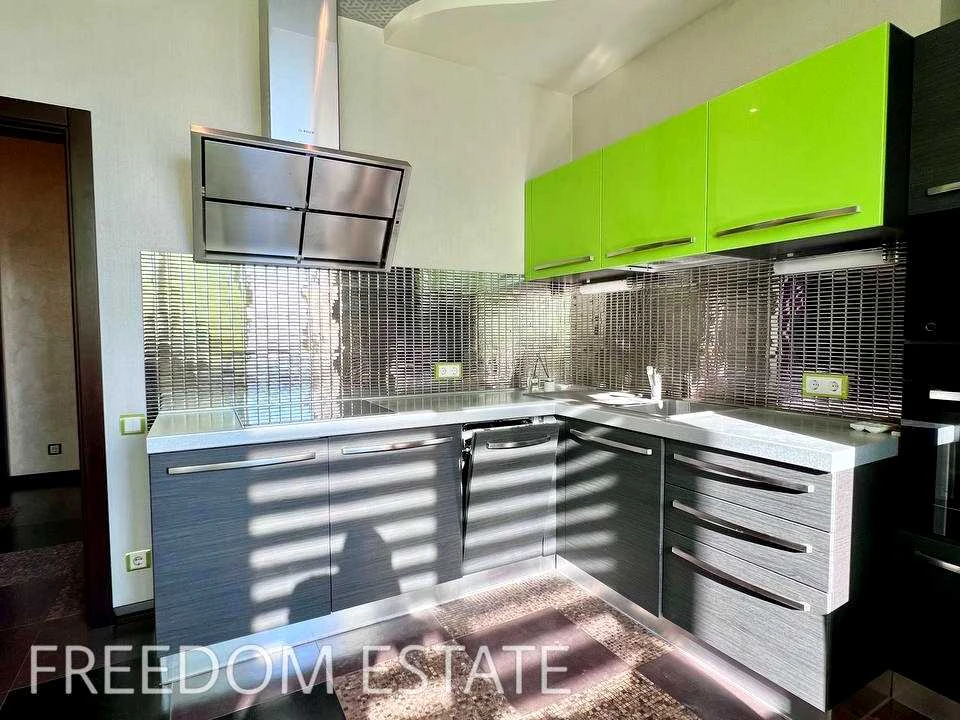 Apartment. Kharkiv, Otakara Yarosh Avenue.