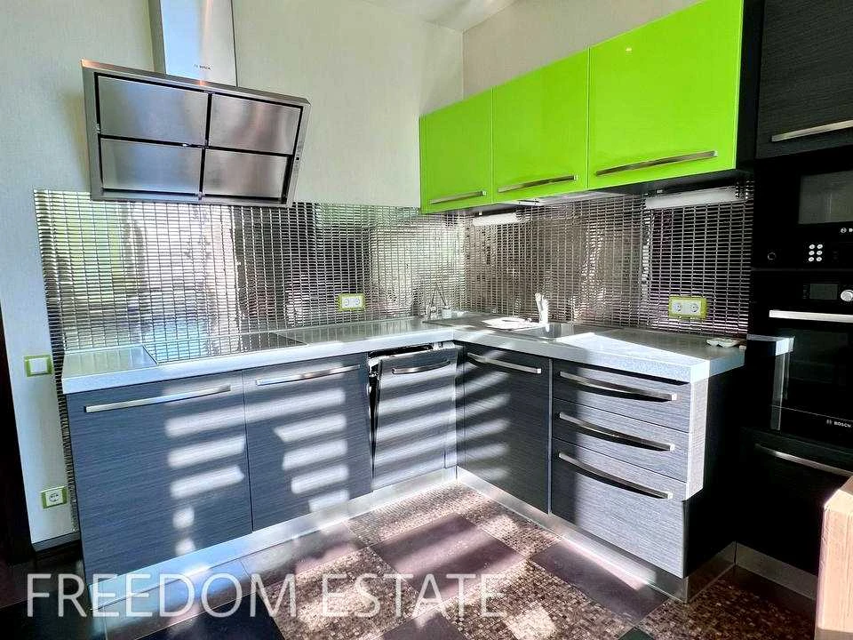 Apartment. Kharkiv, Otakara Yarosh Avenue.