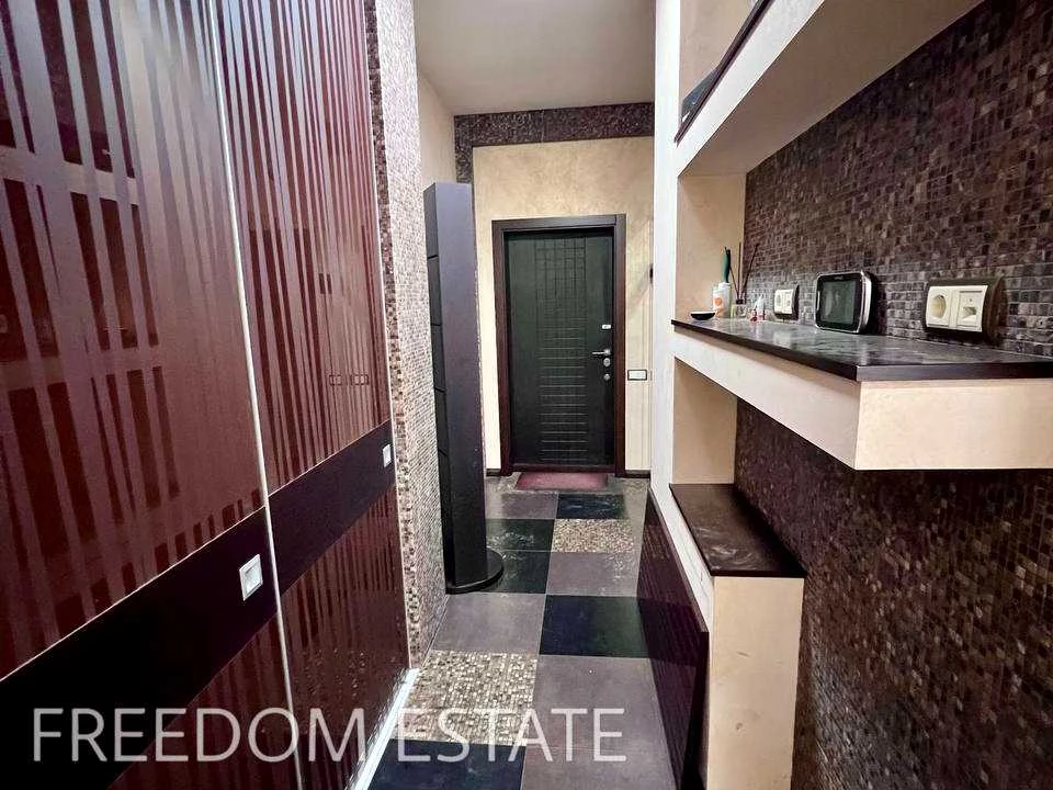 Apartment. Kharkiv, Otakara Yarosh Avenue.