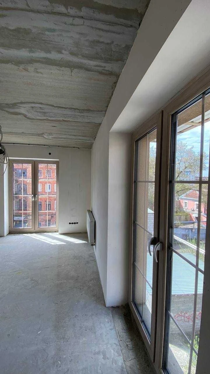 94 m² + 54 m² terrace, 3-room apartment in the historic center of Kharkiv