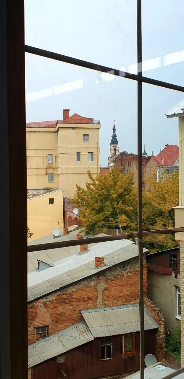 94 m² + 54 m² terrace, 3-room apartment in the historic center of Kharkiv
