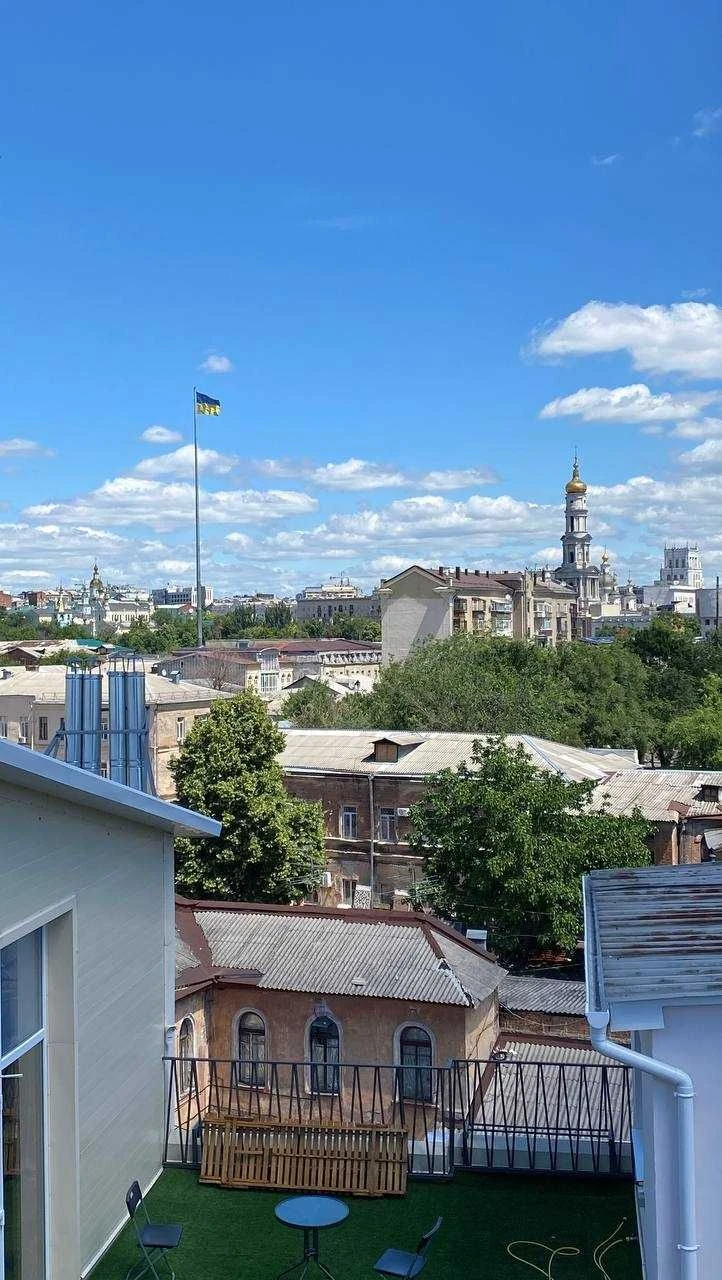 94 m² + 54 m² terrace, 3-room apartment in the historic center of Kharkiv
