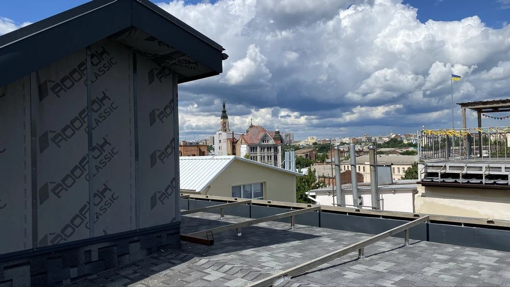 94 m² + 54 m² terrace, 3-room apartment in the historic center of Kharkiv