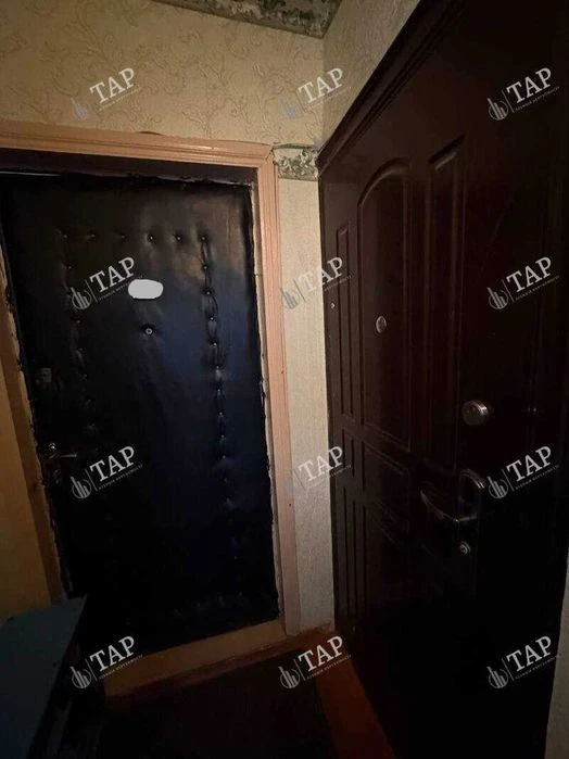 No commission for the buyer. Selling a 3-room apartment with
