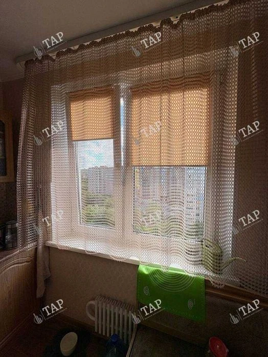 No commission for the buyer. Selling a 3-room apartment with