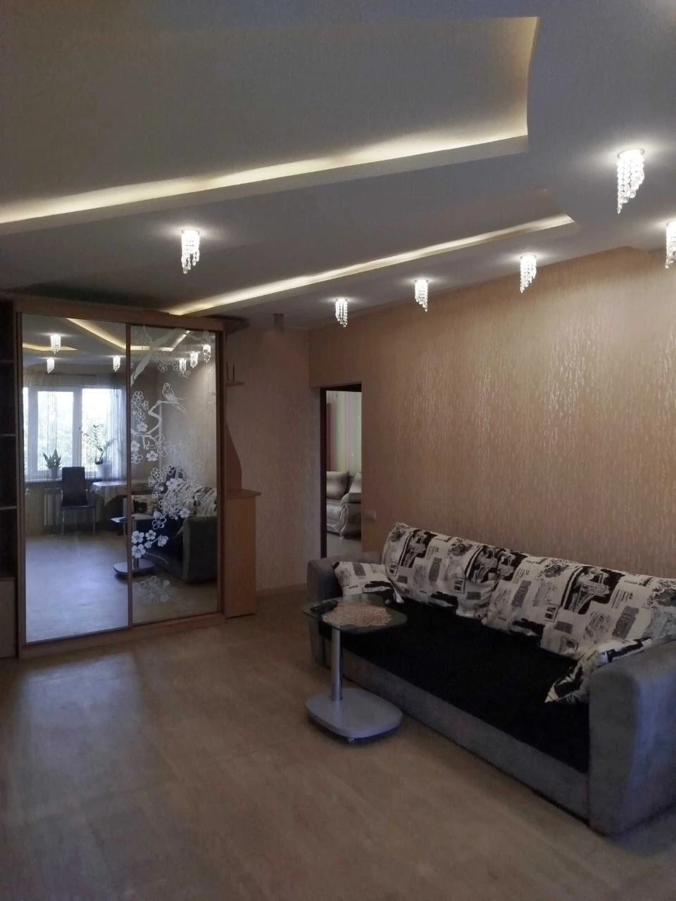 Urgent! 3-room apartment with major repairs, M. Saltovskaya, near