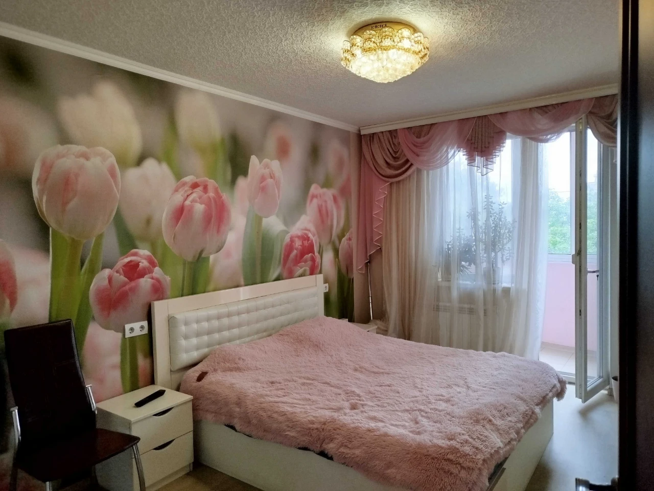 Urgent! 3-room apartment with major repairs, M. Saltovskaya, near