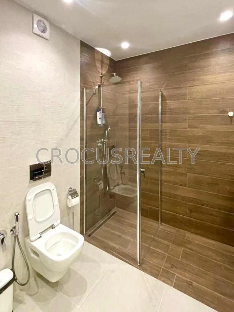 Selling a 2-room apartment with renovations in the German Project residential complex.