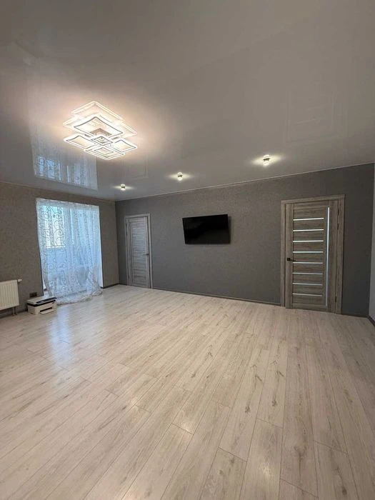 76000 Residential Complex Mira 4 PRICE REDUCTION Selling a 3-room apartment 2