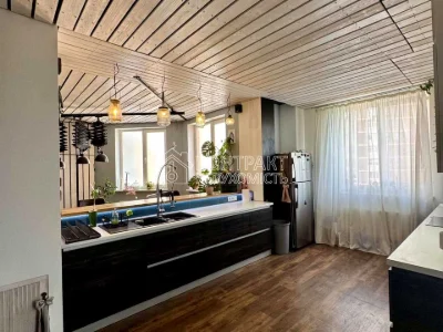 Apartment. Kharkiv, Nauky Ave. (Lenina)