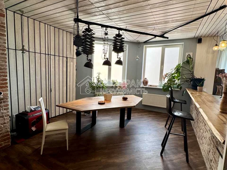 Apartment. Kharkiv, Nauky Ave. (Lenina)