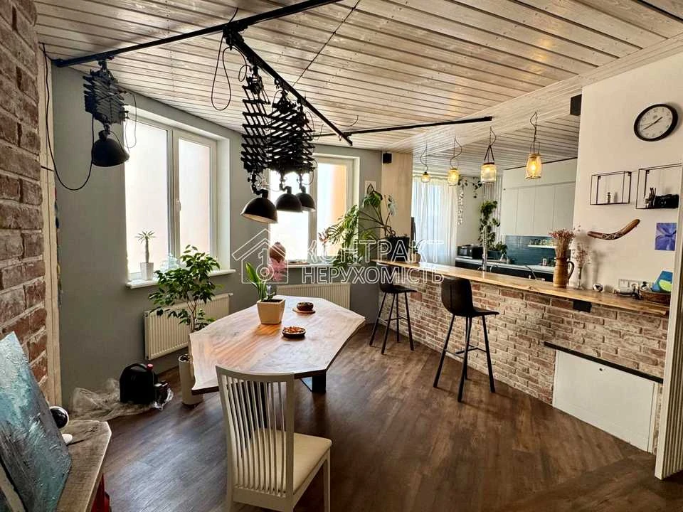 Apartment. Kharkiv, Nauky Ave. (Lenina)