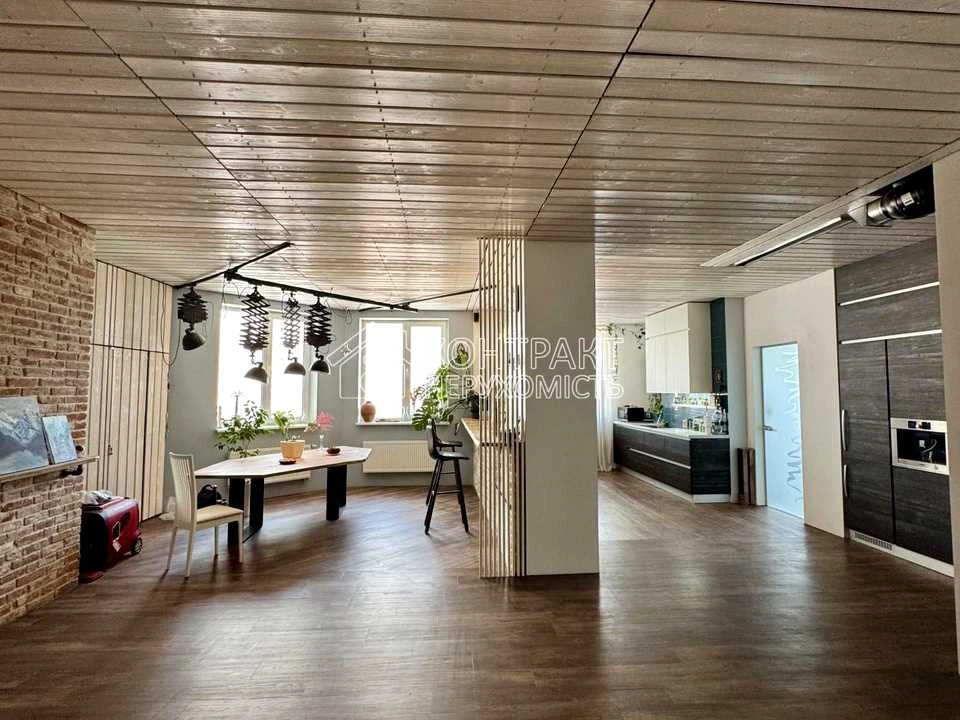 Apartment. Kharkiv, Nauky Ave. (Lenina)