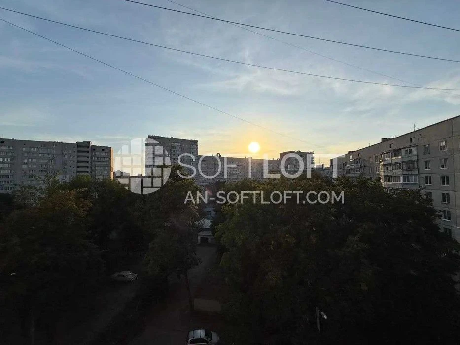 Sale of 3-room apartment Sportivnaya, єВідновлення