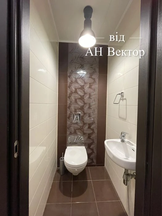 Продам 2 комнатную квартиру 75 м2  ЖК Янтарный Салтовка, ТРК