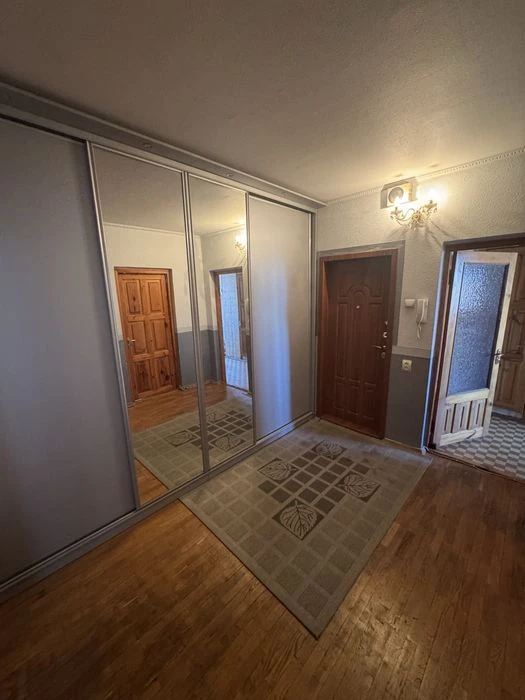Selling a three-room apartment in Saltovka (furnished and equipped).