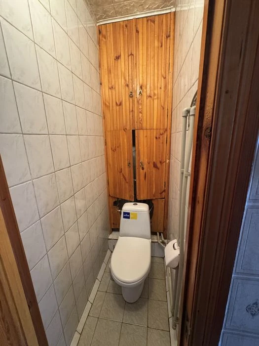 Selling a three-room apartment in Saltovka (furnished and equipped).