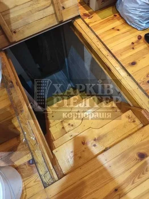 D1C Selling a 4-room apartment in the city center, German
